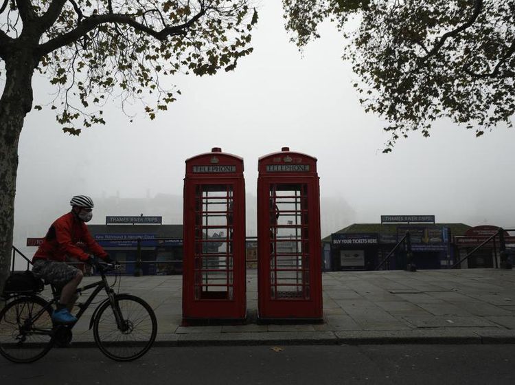 Potret Telepon Umum Ikonik yang Masih Dipertahankan Inggris