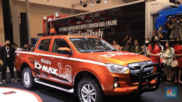 Peluncuran Mobil Isuzu D-Max 1.9 dan MuX 1.9 di Ajang GIIAS 2021 di ICE BSD, Tangerang, Banten, Kamis, (11/11/2021). (CNBC Indonesia/Muhammad Sabki)