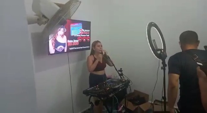 Penangkapan DJ Sandra Arimbi Penangkapan DJ Sandra Arimbi