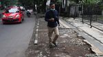 Duh! Trotoar di Jalan Gatot Subroto Bandung Rusak Parah