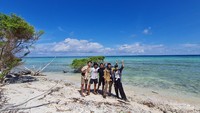 foto tim ekspedisi kepulauan kei 2021 di nukus tubur lawa