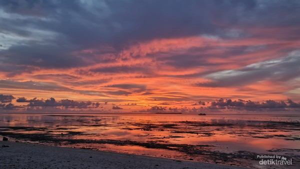 eksotika sunset di Pulau Mangur