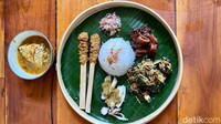 Salah satu menu yang dihidangkan adalah seafood ngiyu khas Desa Les. Menurut Chef Yudi, sebenarnya kuliner khas Bali itu sama, hanya saja ada beberapa perbedaan pada bahan-bahan yang digunakan. Foto: detikcom/Riska Fitria