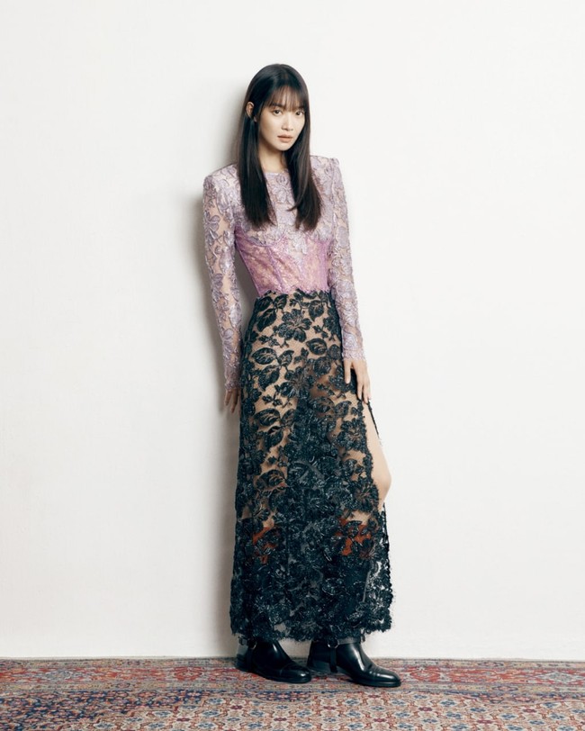 “Gayanya yang elegan dan tidak ada tandingannya, juga keyakinannya mengejar keberagaman dan menghargai ekspresi diri mirip dengan filosofi Gucci,” demikian alasan Gucci memilih Shin Min Ah. Foto: dok. Gucci