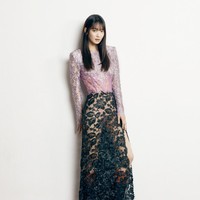 “Gayanya yang elegan dan tidak ada tandingannya, juga keyakinannya mengejar keberagaman dan menghargai ekspresi diri mirip dengan filosofi Gucci,” demikian alasan Gucci memilih Shin Min Ah. Foto: dok. Gucci