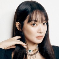 Hari ini (11/11/2021), Gucci mengumumkan Shin Min Ah sebagai global ambassador terbarunya. Namanya diumumkan setelah bintang Squid Game, Lee Jung Jae. Foto: dok. Gucci