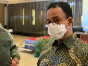 Anies Cek Kafe Tak Berizin di Kemang Utara yang Berdiri di Atas Saluran Air
