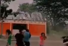 Atap rusak akibat angin dari helikopter diperbaiki TNI (dok. Istimewa)