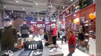 Spord merupakan toko olahraga yang dikembangkan oleh PT Trans Retail Indonesia. Berlokasi di Trans Studio Mall, Jalan Gatot Soebroto Bandung, toko Spord ini merupakan yang kedua di Indonesia setelah di Cibubur.  