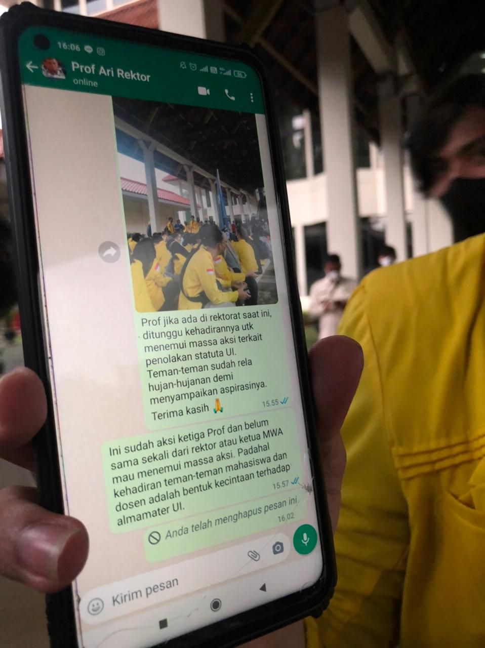 Bukti Chat yang Ditunjukan Ketua BEM UI