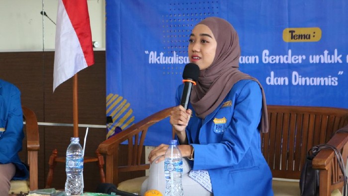 etua Korps Pergerakan Mahasiswa Islam Indonesia Puteri (KOPRI) Pengurus Koordinator Cabang Pergerakan Mahasiswa Islam Indonesia (PKC PMII) DKI Jakarta, Agustini Nurur Rohmah