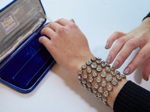 Gelang Ratu Terakhir Prancis Laku Dilelang Rp 114 M, Apa Istimewanya?