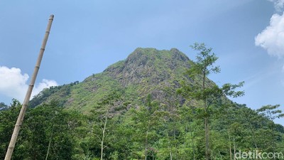 Gunung Batu Jonggol yang Menyimpan Kisah Tragis dan Mistis