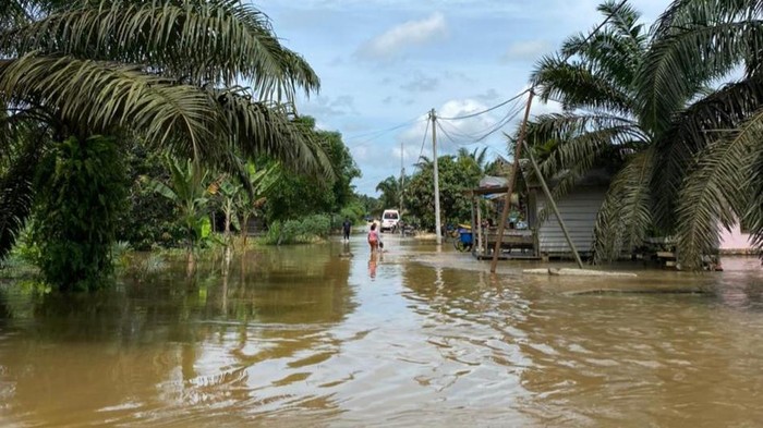 Hujan Deras-Sungai Meluap, 2 Desa di Riau Terendam Banjir hingga 1 Meter