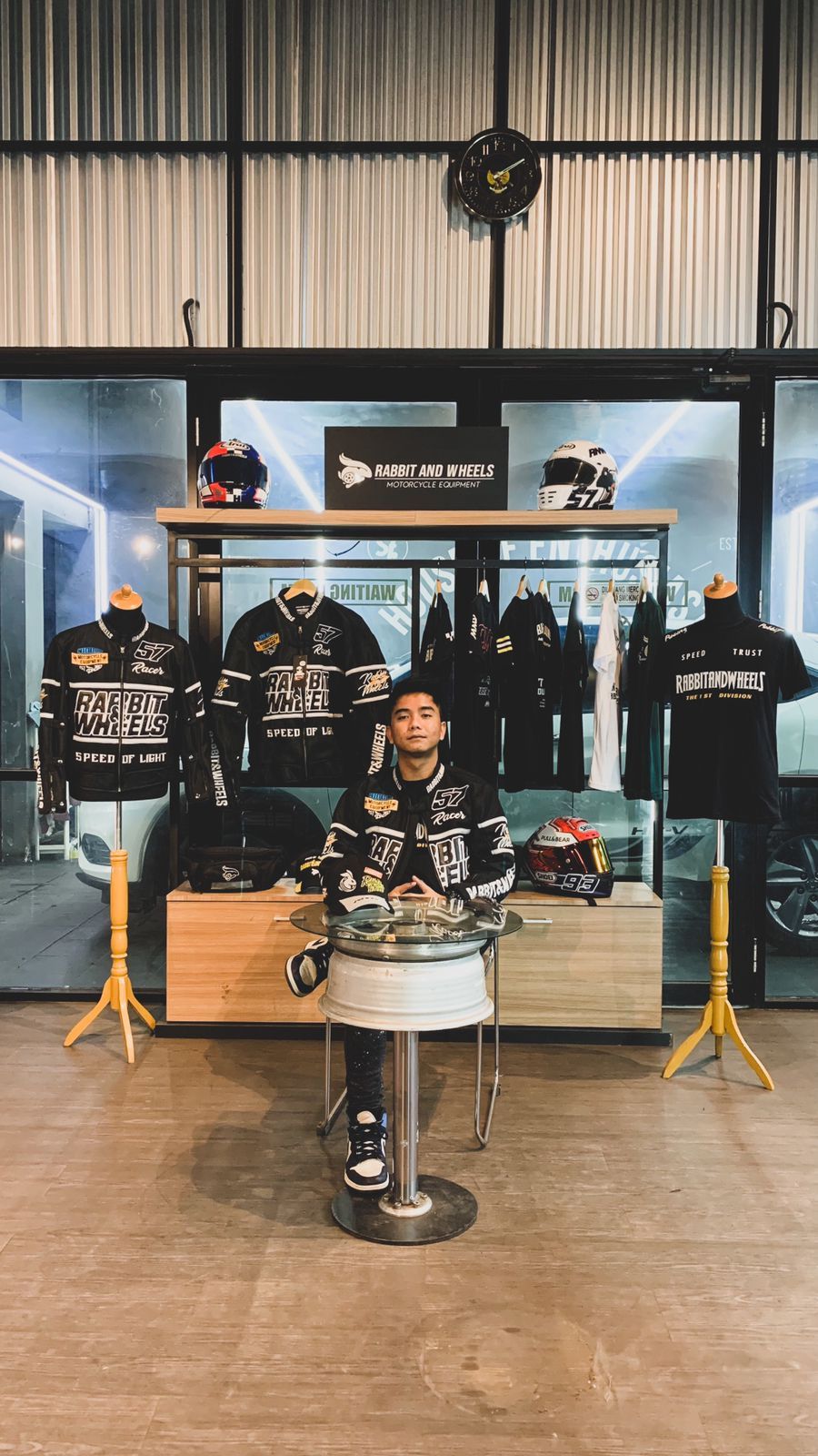 Jaket Jokowi Produksi Rabbit and Wheels