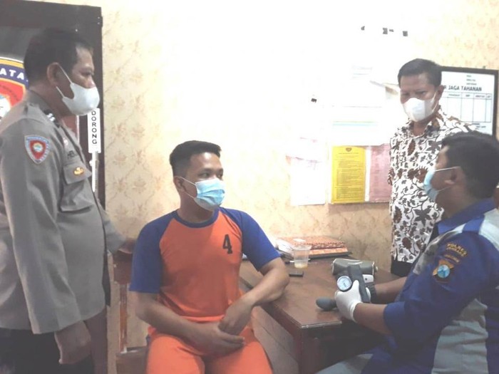 Joddy berbaju tahanan di polres jombang