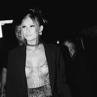 Josie Canseco merayakan ulang tahun ke-25 baru-baru ini. Saat pergi ke tempat ulang tahunnya di kawasan elite di Hollywood, Jossie tampil mengenakan busana menerawang sehingga dadanya terekspos. Foto: dok. Instagram/@josiecanseco