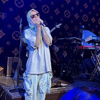 Netizen Indonesia pun berguyon menyebut Justin Bieber mirip dengan Angel Lelga karena penampilannya berhijab. Foto: dok. Instagram justinbieberssupport