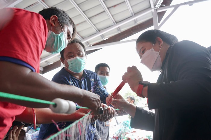 Ke Puan Maharani, Nelayan Banyuwangi Curhat Sulitnya Dapat BBM Murah