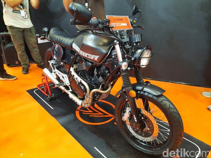 Keeway SCR 250V meluncur pada ajang GIIAS 2021