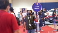 Mereka tidak ragu menegur para pengunjung yang tidak mematuhi prokes.