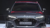 New Audi RS4 Avant adalah station wagon paling bertenaga, mengombinasikan nilai sebuah mobil sport dengan kepraktisan dalam penggunaan sehari-hari.  