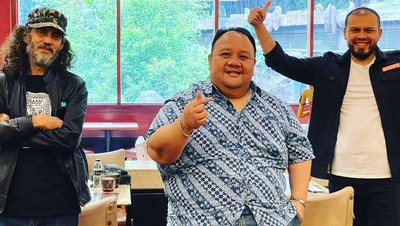 Mengenang Mendiang Rony Dozer saat Cicip Soto hingga Donat