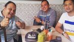 Mengenang Mendiang Rony Dozer saat Cicip Soto hingga Donat