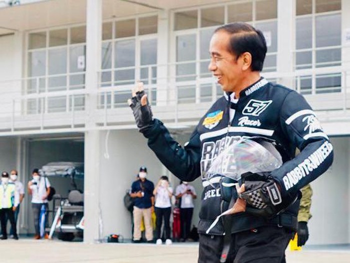 Jokowi Jajal Sirkuit Mandalika Jokowi Jajal Sirkuit Mandalika