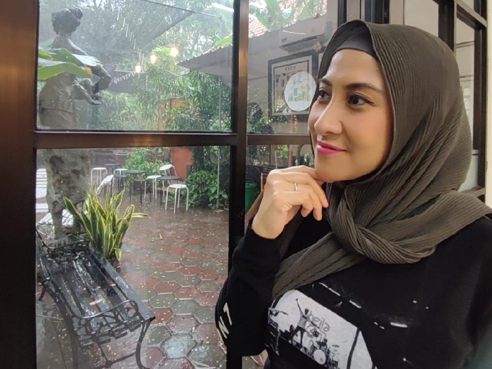 Foto Nia AFI yang kini mantap pakai hijab. Foto: Dok. pribadi Nia AFI.