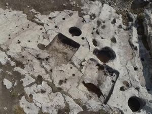 Arkeolog Temukan Pabrik Anggur Era Mesopotamia di Irak