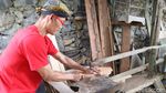 Pandemi Masih Menghadang, Perajin Biola Tak Lelah Berjuang