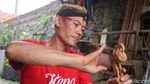 Pandemi Masih Menghadang, Perajin Biola Tak Lelah Berjuang