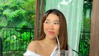 Kiky berhasil mengundang tawa namun ia juga panen kecaman karena dianggap menyindir program kerja  Anies Baswedan. Meskipun demikian Kiki mengaku menjalani aksi ini sebagai bagian dari pekerjaannya.  Foto: Instagram @kikysaputrii