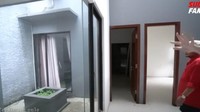Sule memperlihatkan isi rumah tersebut kepada Nathalie Holscher. Foto: YouTube Sule Family