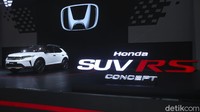 Di GIIAS 2021 ini, Honda tak lagi meluncurkan produk dan mereka memilih meluncurkan mobil konsep bergaya SUV Compact. Dari tampilannya, konsep SUV ini memiliki desain yang sporty. Honda memperkenalkan mobil ini dengan badge RS, ciri khas mobil sporty milik Honda Foto: Rifkianto Nugroho