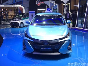 Pemerintah Dorong Kendaraan Listrik: Tak Cuma Mobil, Juga Ojol, Bus, dan Motor Pribadi