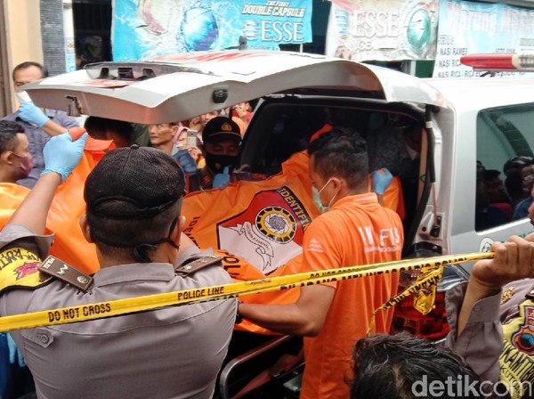 Wanita tewas diduga dianiaya dalam rumah kontrakannya, Purworejo, Jumat (12/11/2021).