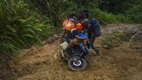 Pemerintah Kabupaten Hulu Sungai Tengah Provinsi Kalimantan Selatan menetapkan status siaga bencana Hidrometerologi yaitu banjir, tanah longsor dan puting beliung.  