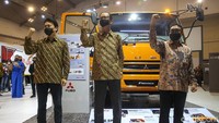Selama 51 tahun keberadaannya di Indonesia, Mitsubishi Fuso telah menjual sebanyak 1,32 juta unit (hingga Oktober 2021). Hal ini menobatkan Mitsubishi Fuso sebagai populasi truk terbesar di Indonesia. Mitsubishi Fuso juga telah melayani 520.000 pelanggan yang mempercayai Mitsubishi Fuso.