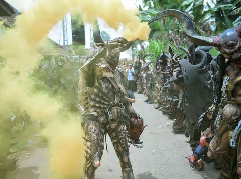Kisah pengantin yang viral di media sosial.