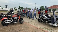 Setelah pembukaan di Gedung Juang Bekasi, acara dilanjutkan dengan pengibaran bendera di Tugu Kebulatan Tekad Rengasdengklok.