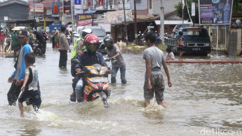Potret Terkini Banjir di Sekadau Kalbar