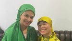 Momen Bahagia Ibunda Bibi Andriansyah Saat Kulineran Bareng Mendiang Vanessa Angel