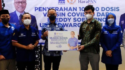 PAN Serahkan 10 Ribu Dosis Vaksin di Cianjur