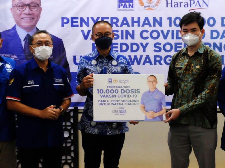PAN Serahkan 10 Ribu Dosis Vaksin di Cianjur