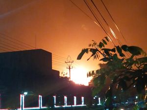 Tangki Pertamina Cilacap Terbakar, Saksi: Terdengar Suara Ledakan