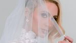 Senyum Penuh Kebahagiaan Paris Hilton Resmi Nikah di Usia 40 Tahun
