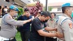 Penampakan Oknum Polisi Medan Peras Warga Digiring ke Tahanan
