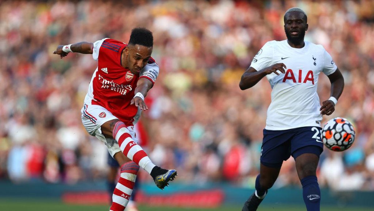 Pierre-Emerick Aubameyang nyaris gabung Tottenham Hotspur (Foto: Getty Images/Clive Rose)
